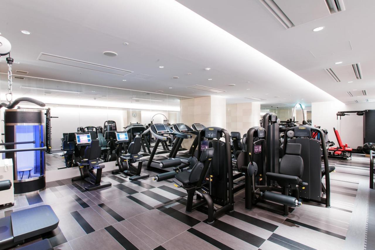The Tokyo Station Hotel Eksteriør billede The gym at The Landmark