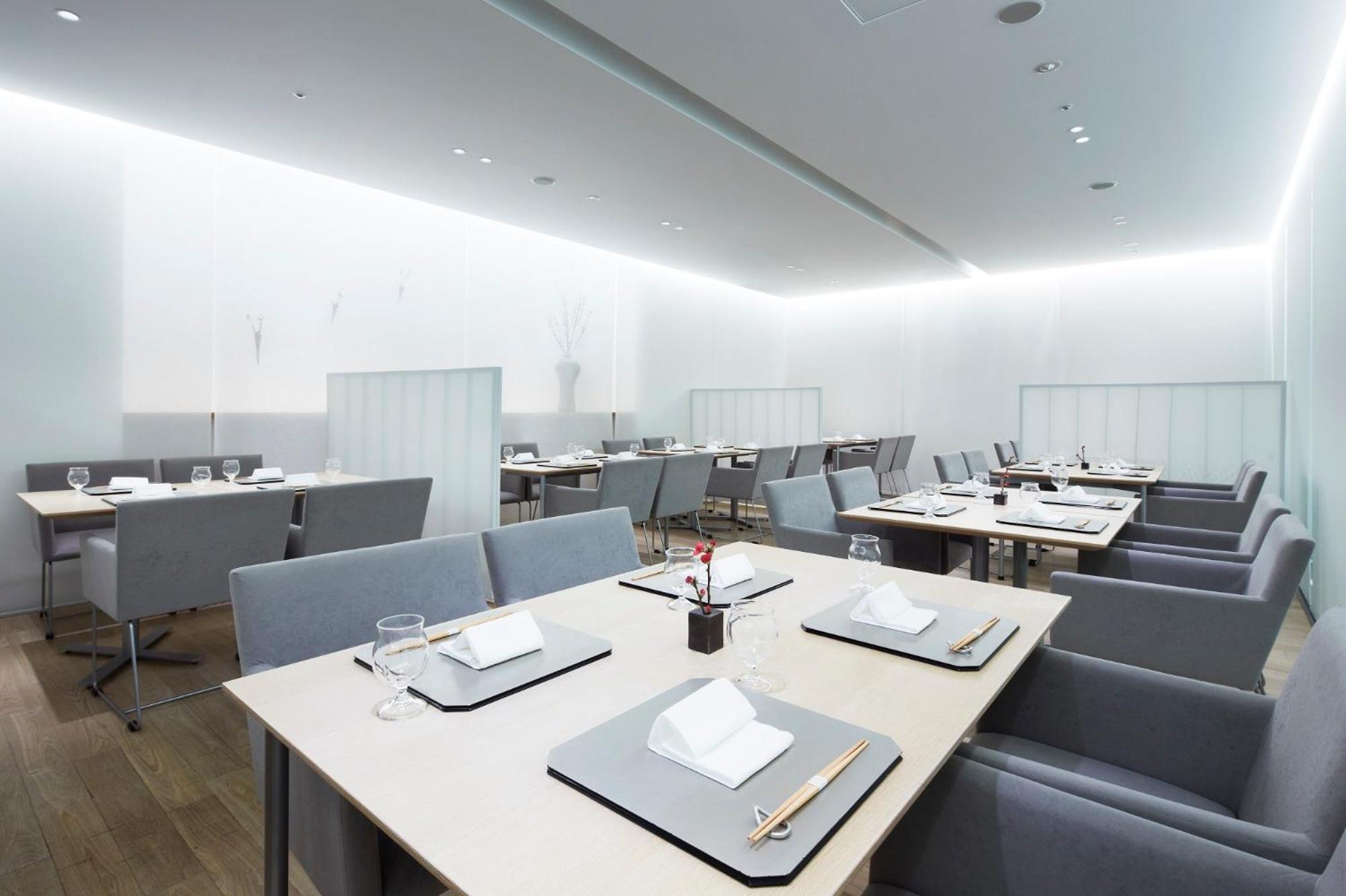 The Tokyo Station Hotel Eksteriør billede Restaurant "SORA"