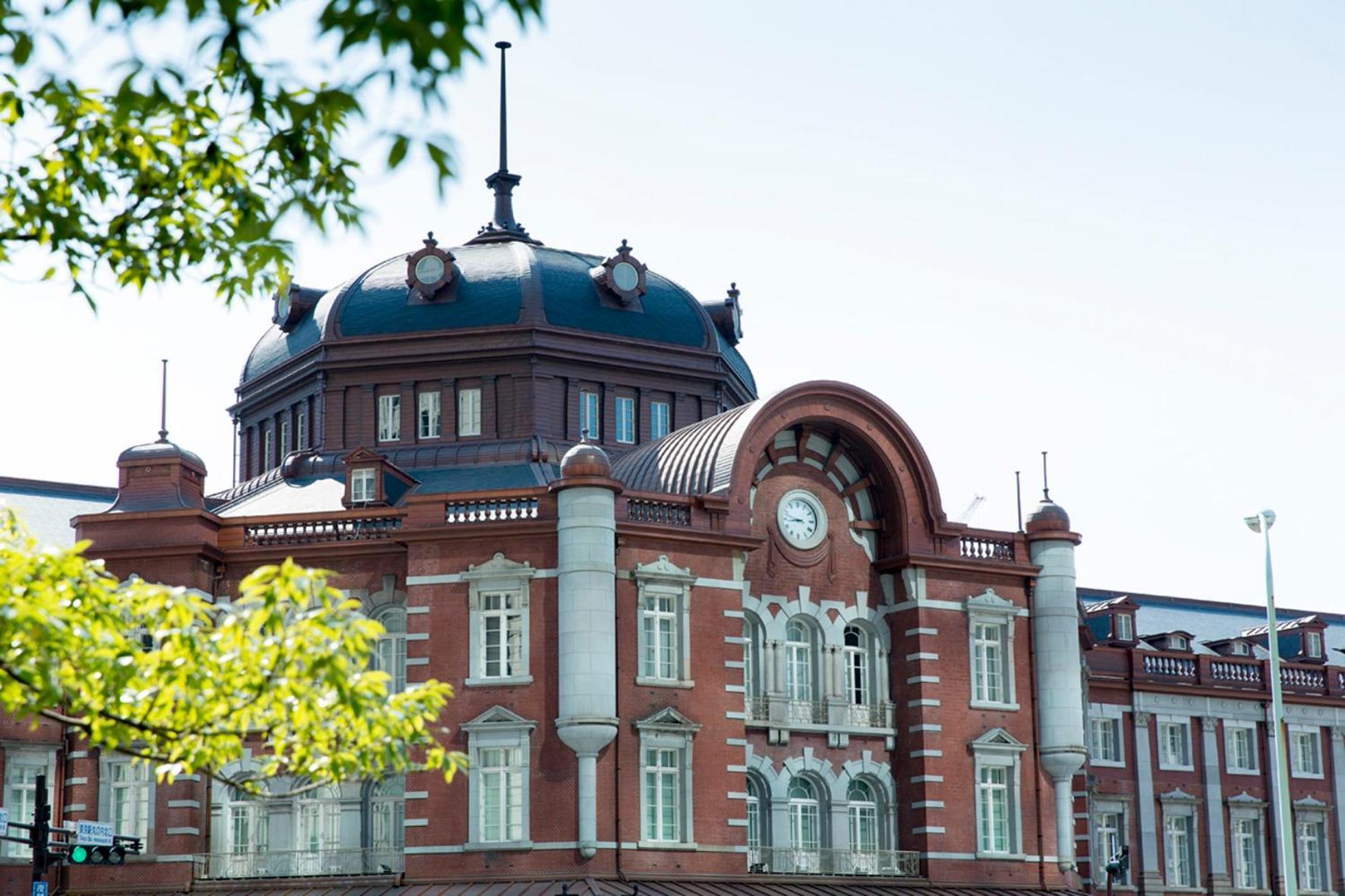 The Tokyo Station Hotel Eksteriør billede The station building