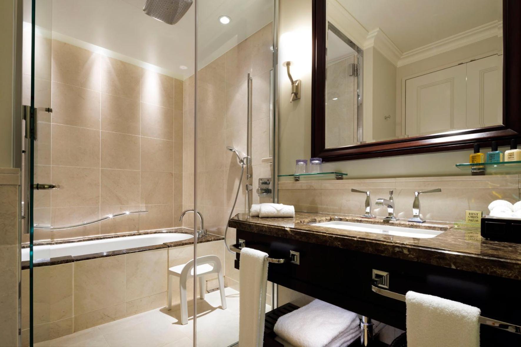The Tokyo Station Hotel Værelse billede Bathroom